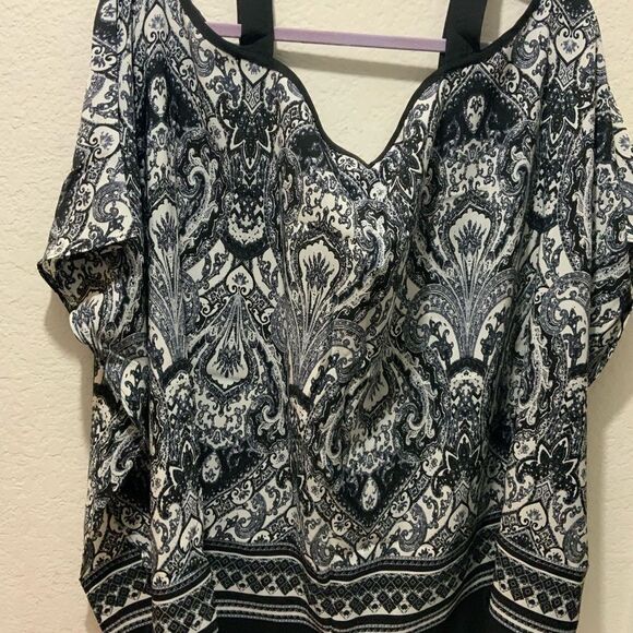 Iman, NWT black white  on or off shoulder 2X - Picture 4 of 6